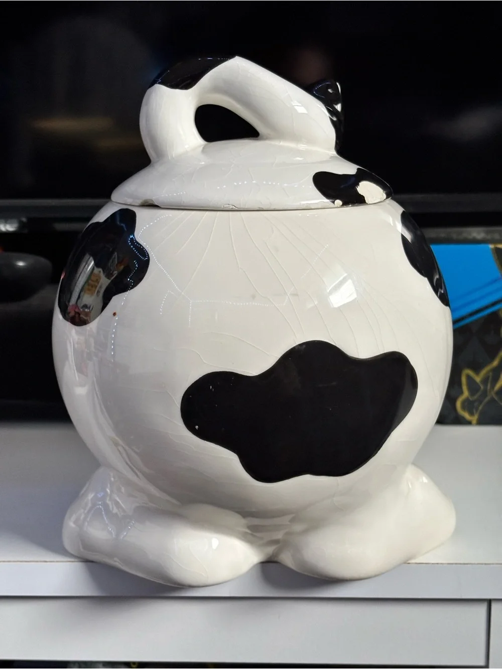 Adorable Dog-Shaped Ceramic Cookie Jar